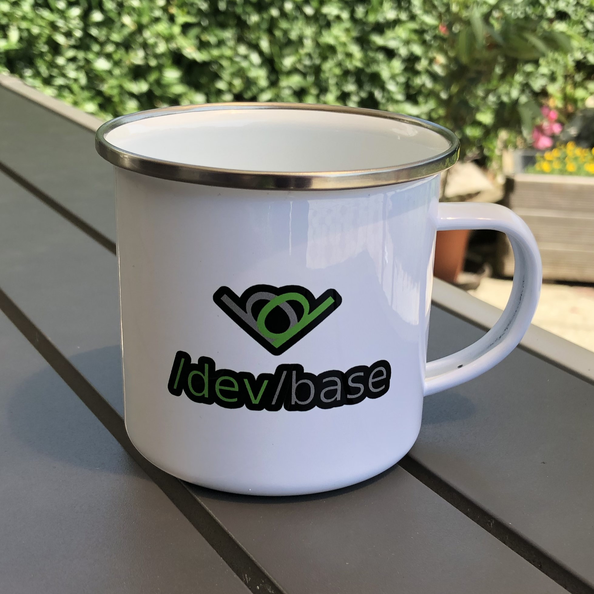 Logo+Text - Emaille-Tasse